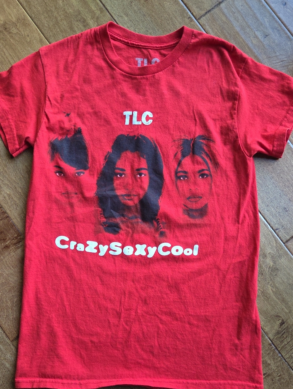 TLC Red 'CrazySexyCool' Graphic Concert Tee